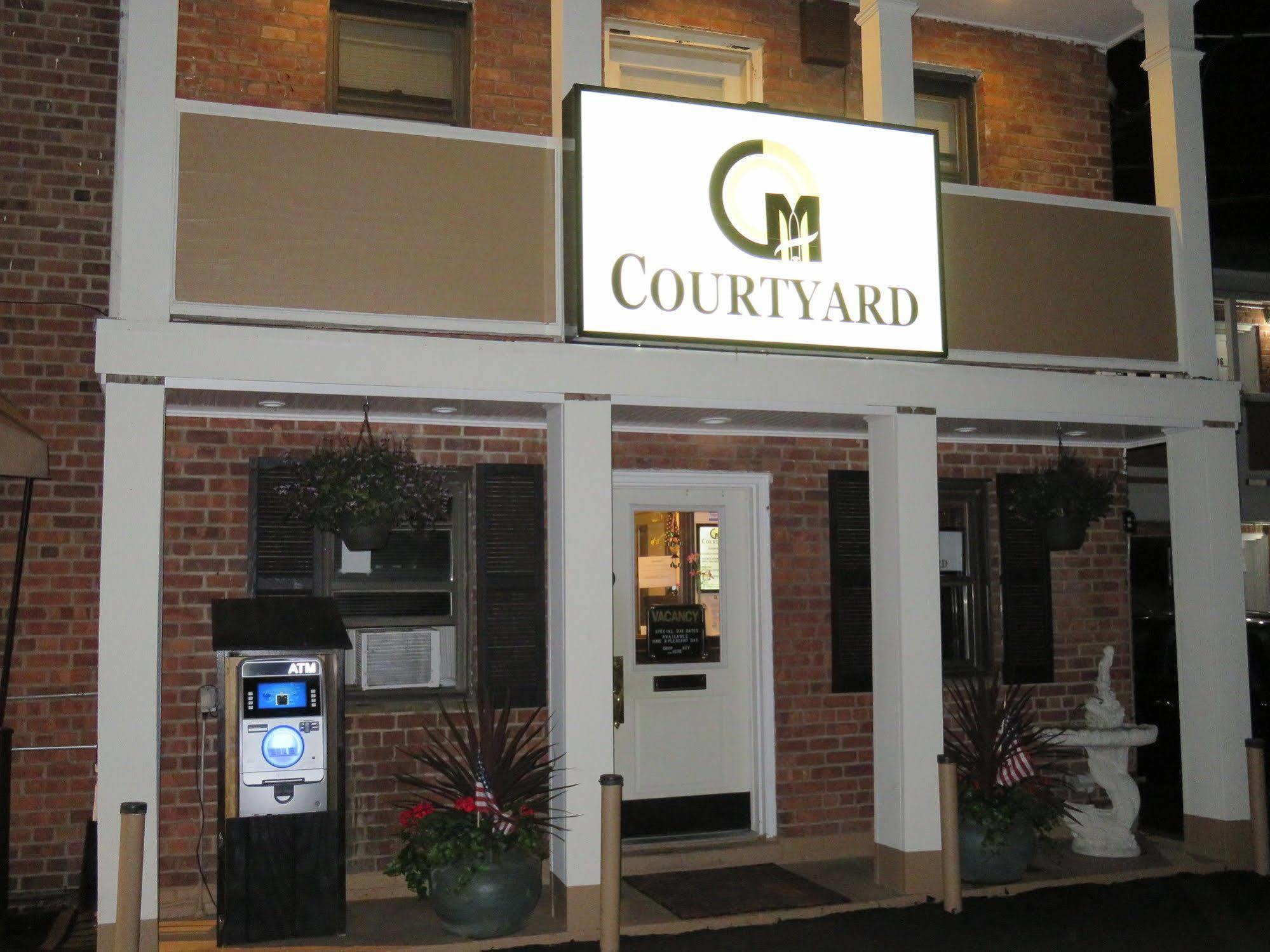 Central Motel Courtyard White Plains Zewnętrze zdjęcie